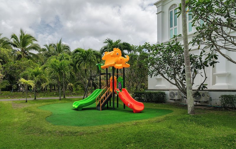 Children's play area - outdoor