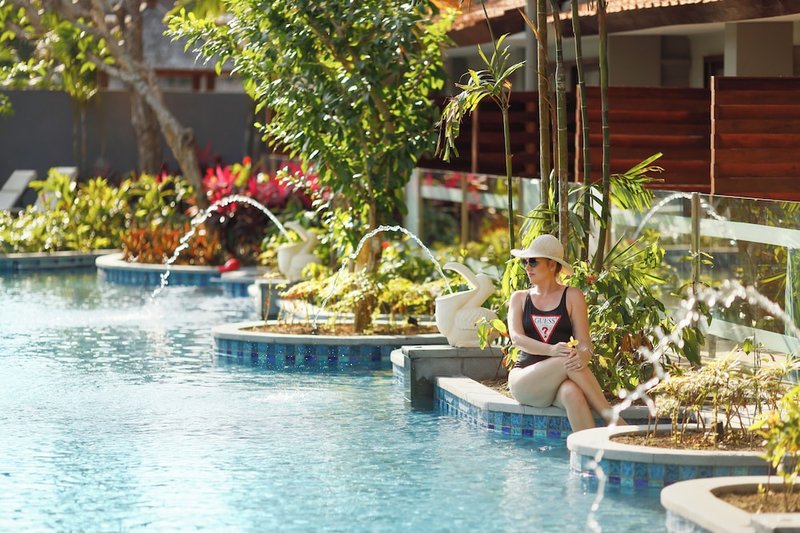 Private pool